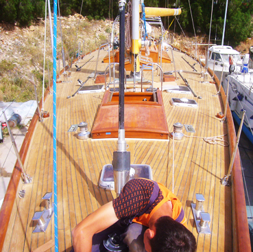 speciali di falegnameria, cantieristica navale, lavori di falegnameria in teak,